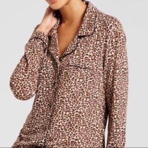 Size XSmall Gillian & O’Malley Cheetah PJ Top